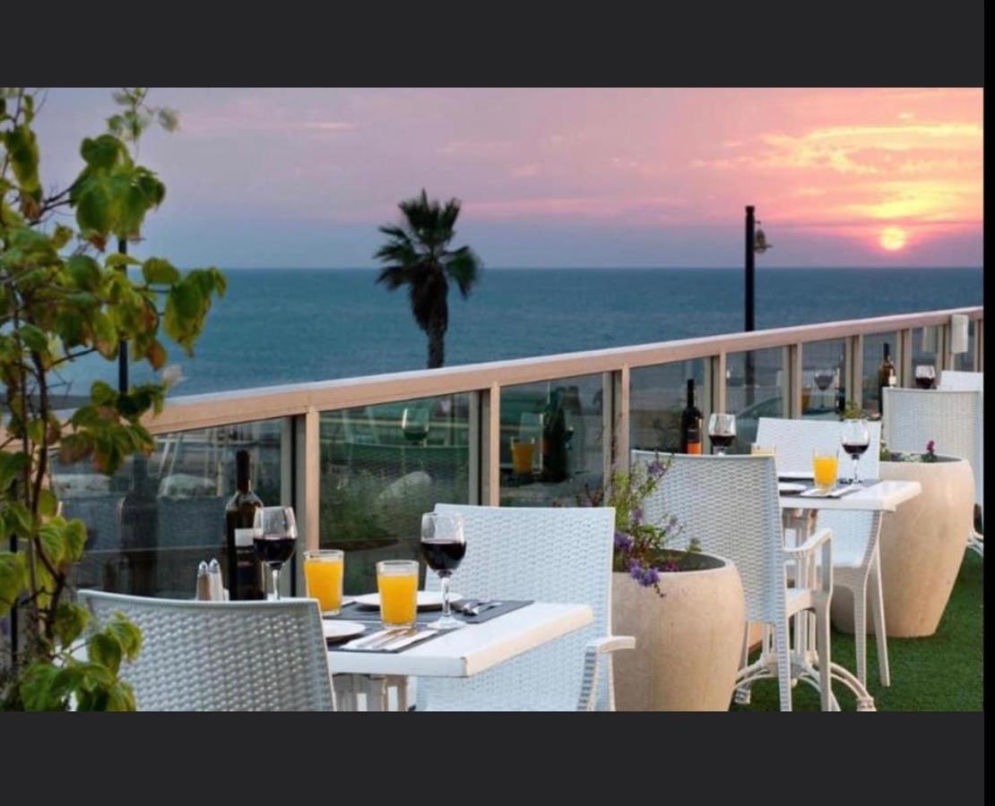 Almog Tower Aparthotel Haifa Exterior foto