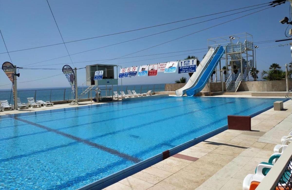 Almog Tower Aparthotel Haifa Exterior foto